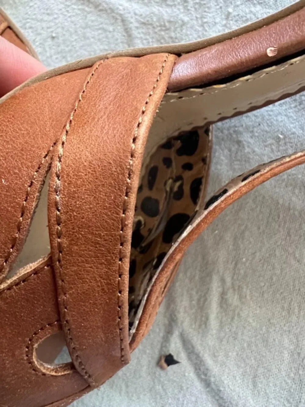 Jessica Simpson Brown Jeraldine Peep-Toe T-strap Heels Shoes Size 7.5M